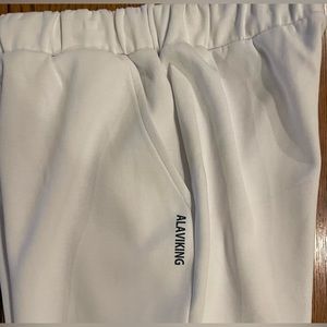 EUC Girls Alaviking white joggers, size XL (11-12)